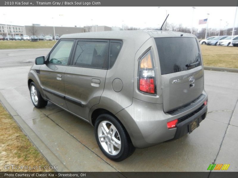 Titanium Gray / Black Soul Logo Cloth 2010 Kia Soul +