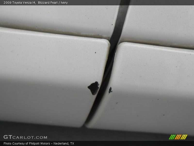 Blizzard Pearl / Ivory 2009 Toyota Venza I4