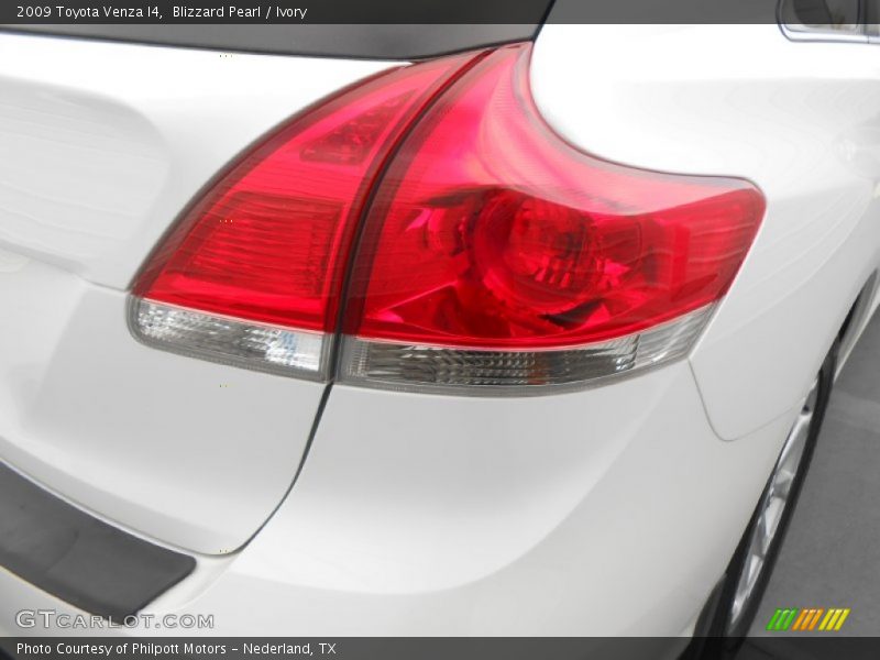 Blizzard Pearl / Ivory 2009 Toyota Venza I4