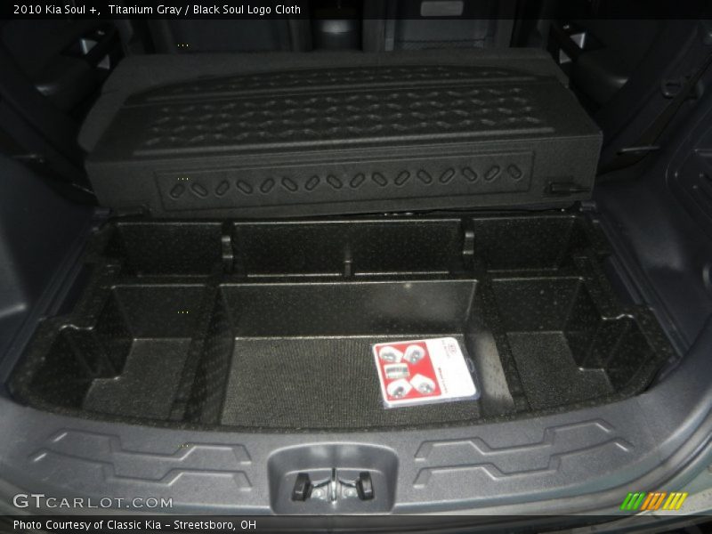 Titanium Gray / Black Soul Logo Cloth 2010 Kia Soul +