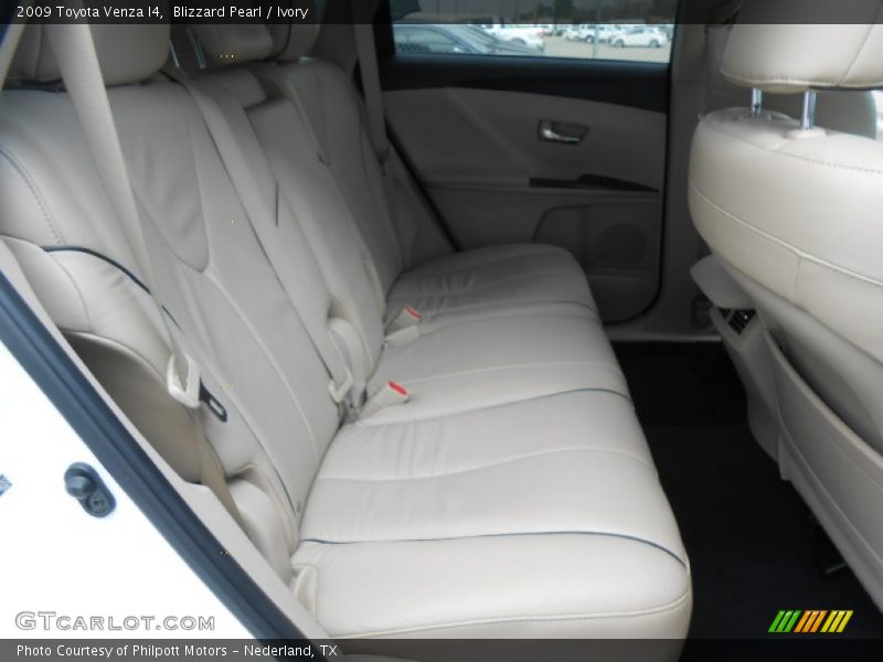 Blizzard Pearl / Ivory 2009 Toyota Venza I4