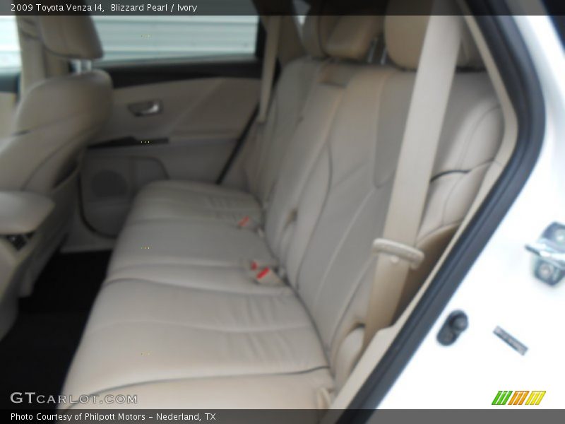 Blizzard Pearl / Ivory 2009 Toyota Venza I4