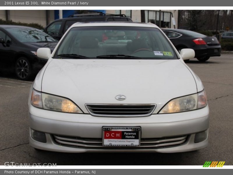 White Diamond Pearl / Ivory 2001 Lexus ES 300