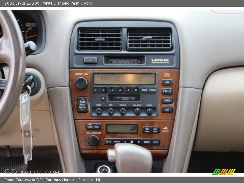 White Diamond Pearl / Ivory 2001 Lexus ES 300