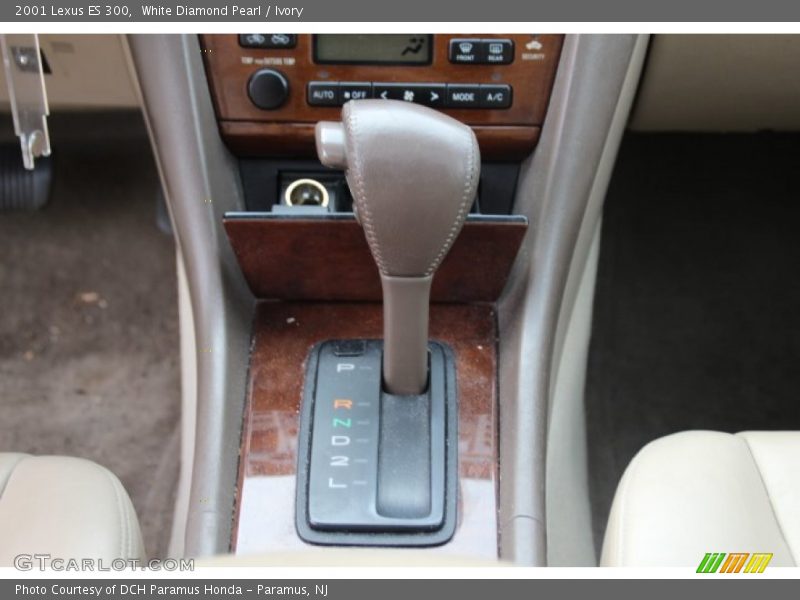 White Diamond Pearl / Ivory 2001 Lexus ES 300
