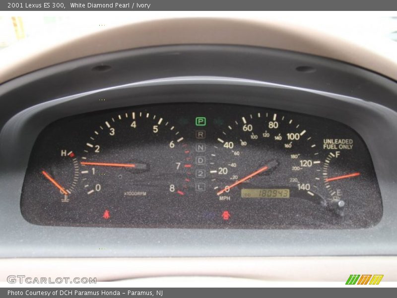 White Diamond Pearl / Ivory 2001 Lexus ES 300