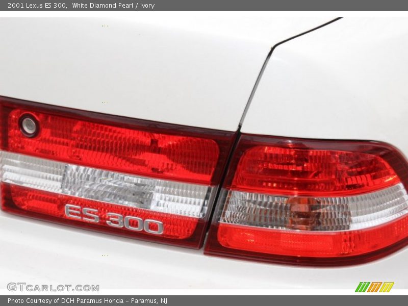 White Diamond Pearl / Ivory 2001 Lexus ES 300