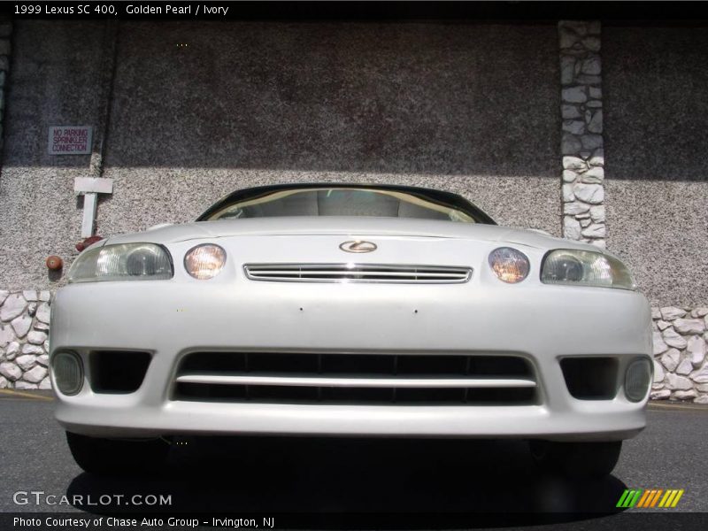Golden Pearl / Ivory 1999 Lexus SC 400