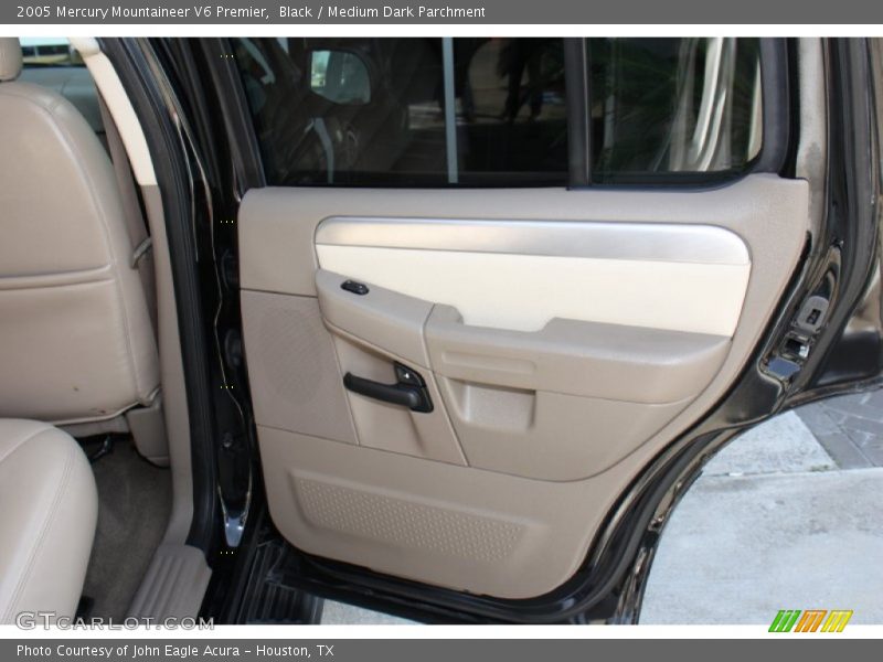 Door Panel of 2005 Mountaineer V6 Premier