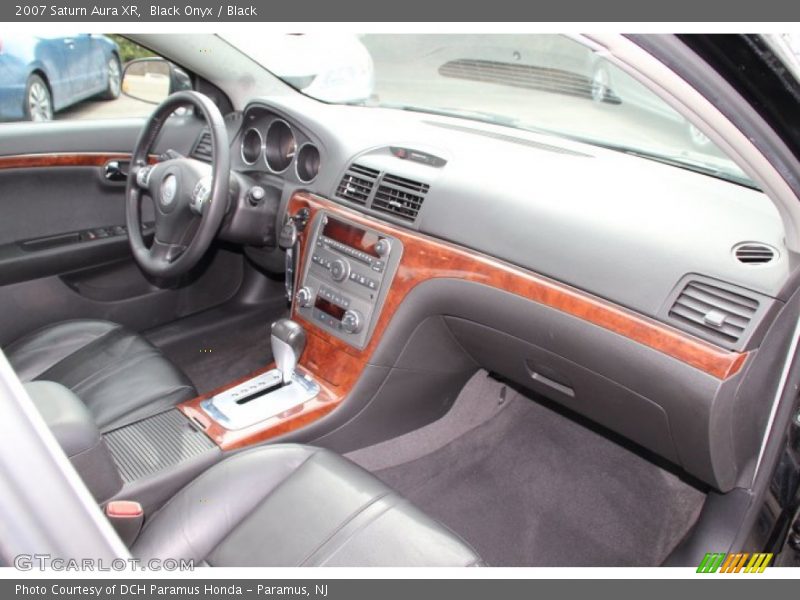 Black Onyx / Black 2007 Saturn Aura XR