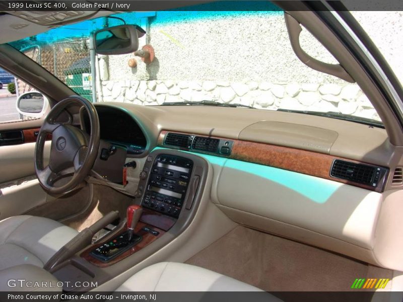 Golden Pearl / Ivory 1999 Lexus SC 400