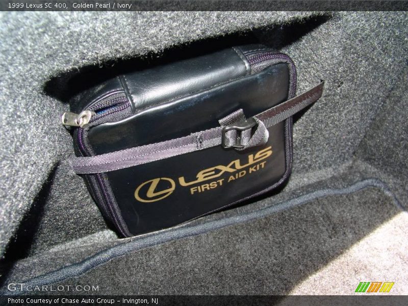 Golden Pearl / Ivory 1999 Lexus SC 400