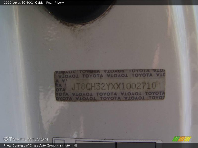 Golden Pearl / Ivory 1999 Lexus SC 400