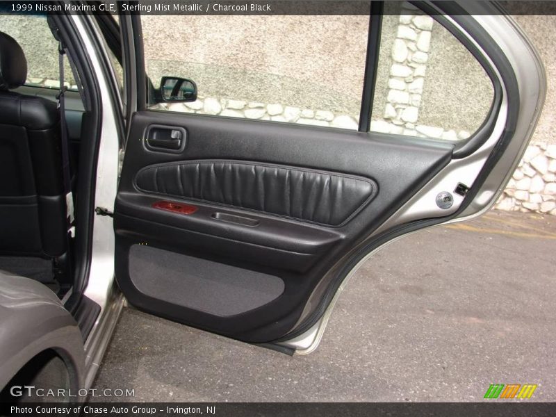 Sterling Mist Metallic / Charcoal Black 1999 Nissan Maxima GLE