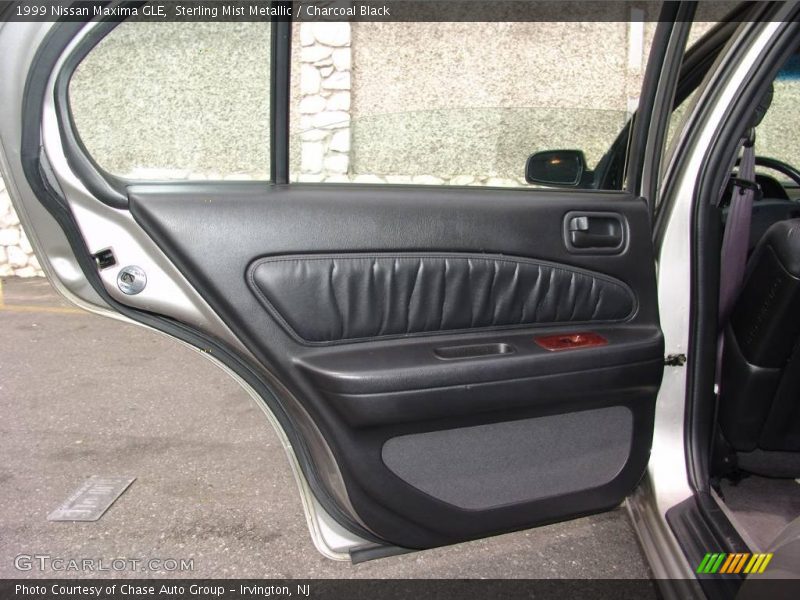 Sterling Mist Metallic / Charcoal Black 1999 Nissan Maxima GLE