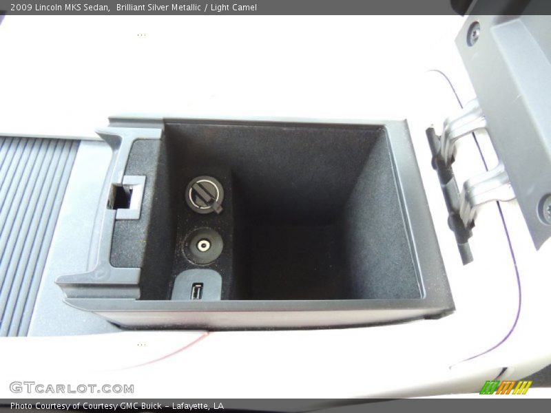Brilliant Silver Metallic / Light Camel 2009 Lincoln MKS Sedan