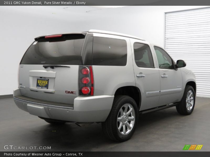 Pure Silver Metallic / Ebony 2011 GMC Yukon Denali