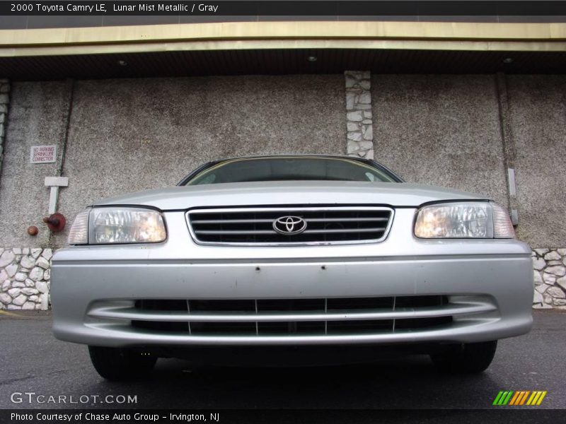 Lunar Mist Metallic / Gray 2000 Toyota Camry LE