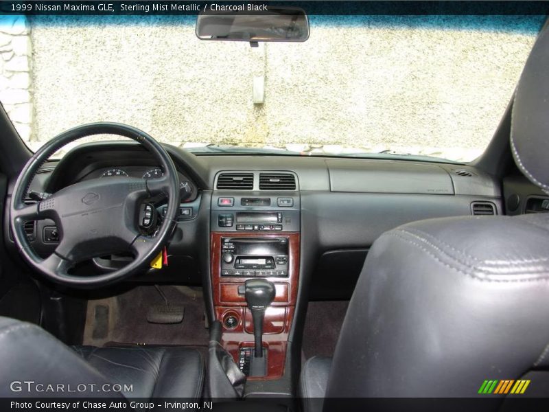 Sterling Mist Metallic / Charcoal Black 1999 Nissan Maxima GLE