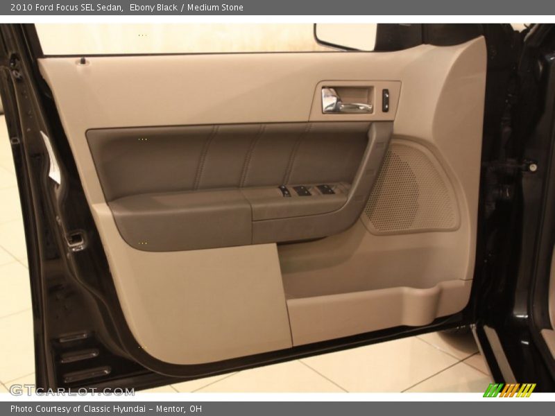 Door Panel of 2010 Focus SEL Sedan