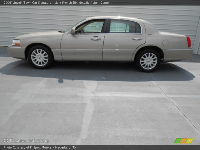 Light French Silk Metallic / Light Camel 2006 Lincoln Town Car Signature