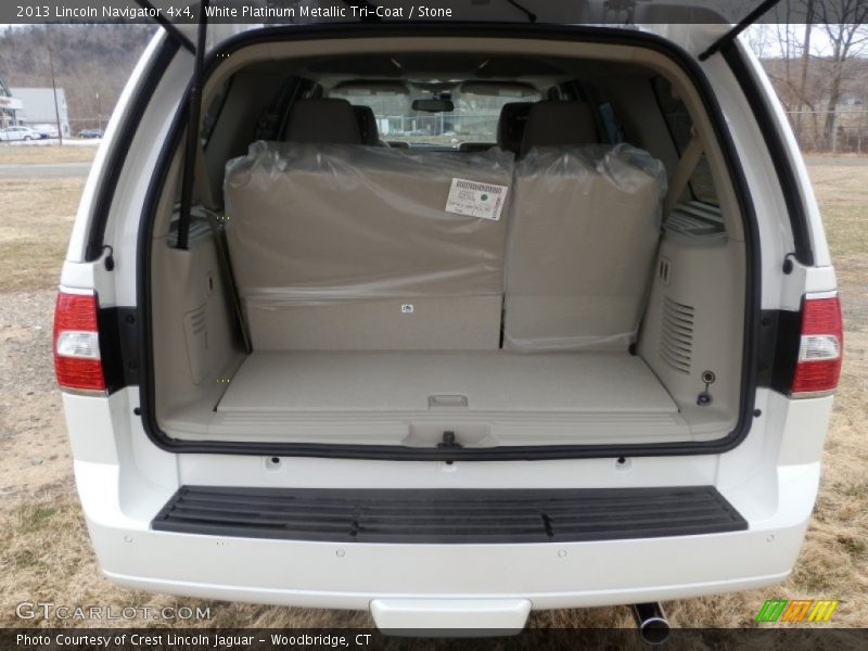  2013 Navigator 4x4 Trunk
