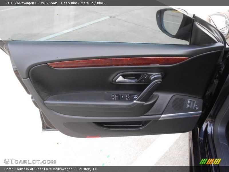 Door Panel of 2010 CC VR6 Sport