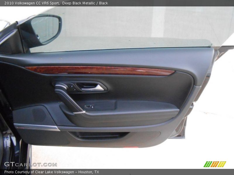Door Panel of 2010 CC VR6 Sport
