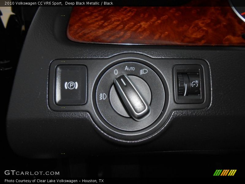 Controls of 2010 CC VR6 Sport