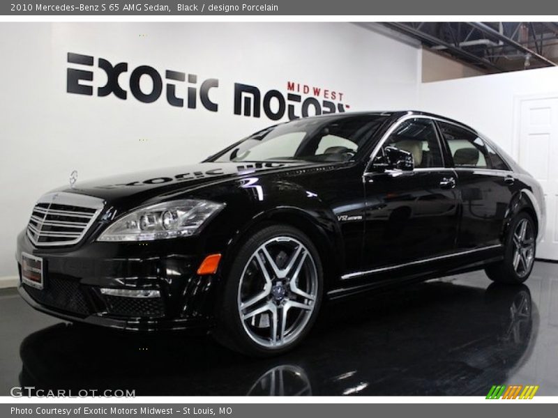 Front 3/4 View of 2010 S 65 AMG Sedan