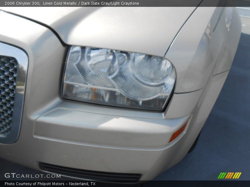 Linen Gold Metallic / Dark Slate Gray/Light Graystone 2006 Chrysler 300