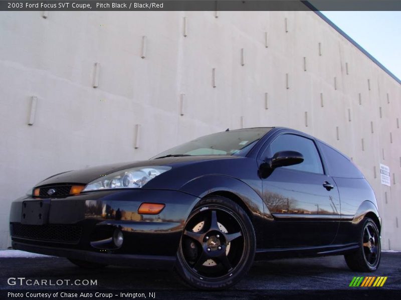 Pitch Black / Black/Red 2003 Ford Focus SVT Coupe