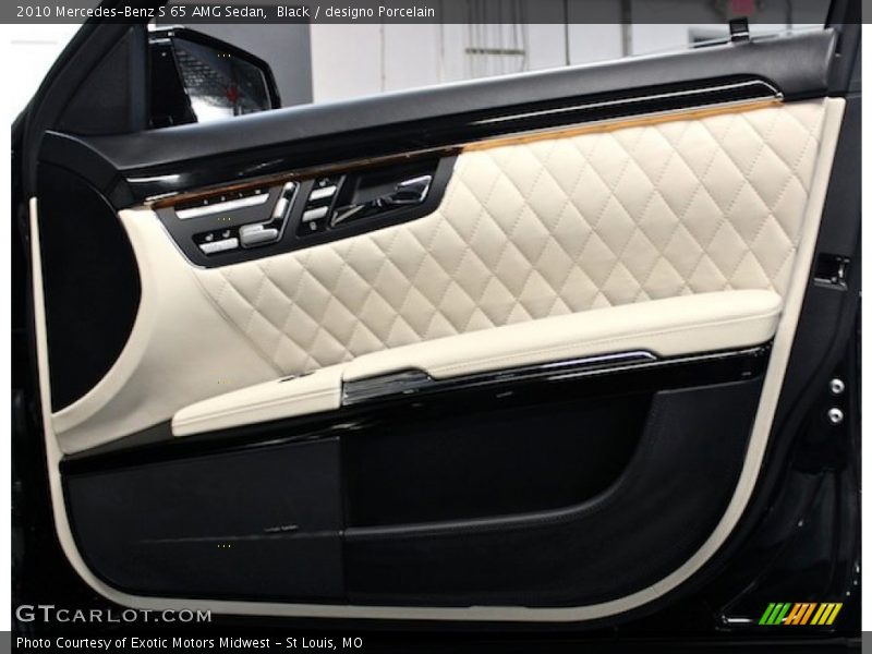 Door Panel of 2010 S 65 AMG Sedan