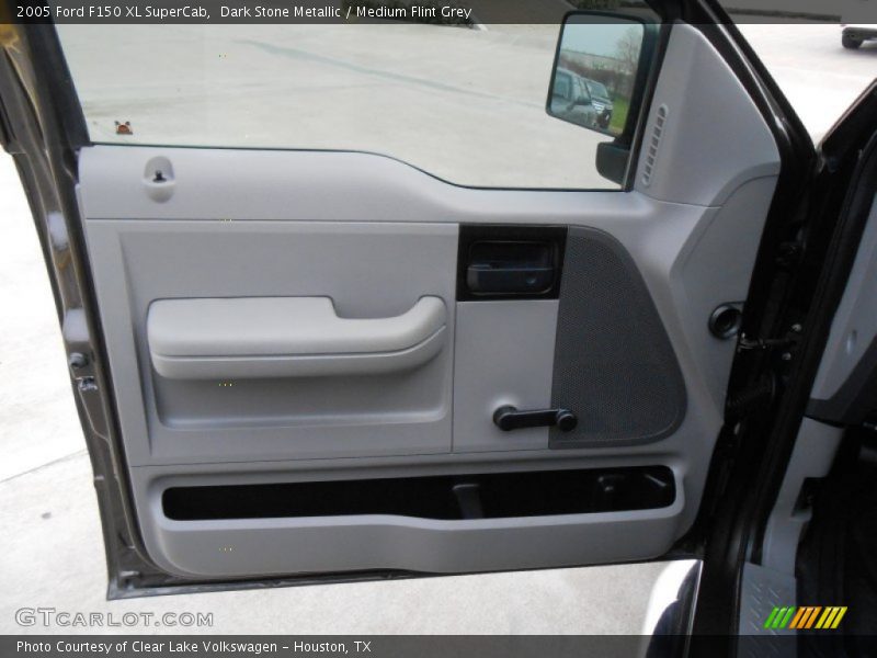 Door Panel of 2005 F150 XL SuperCab