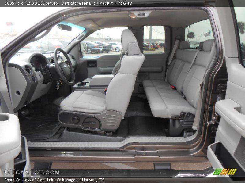  2005 F150 XL SuperCab Medium Flint Grey Interior