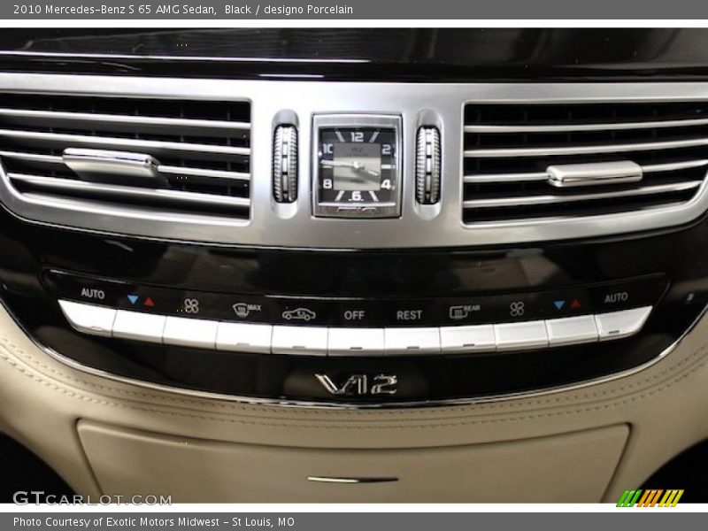 Controls of 2010 S 65 AMG Sedan