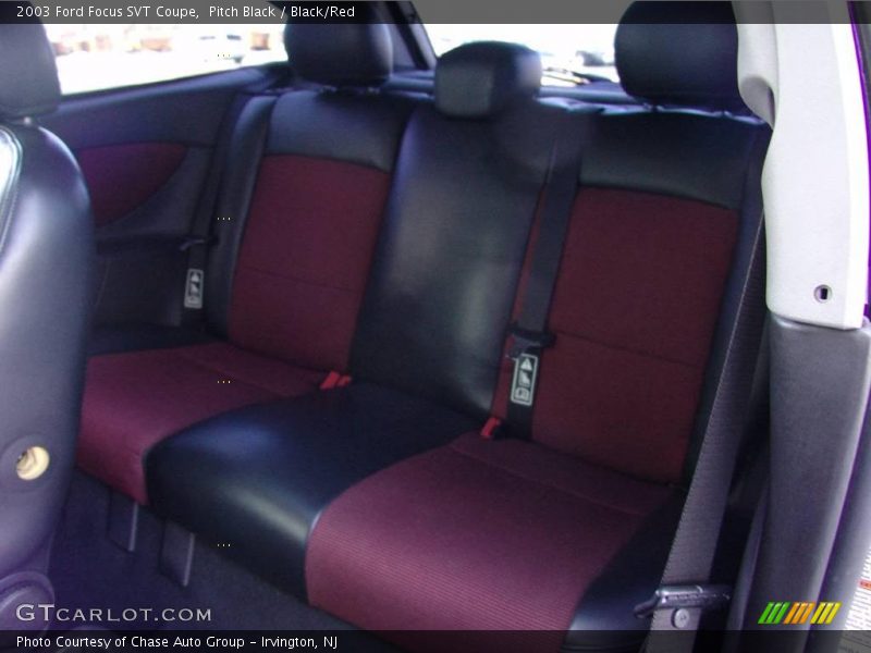 Pitch Black / Black/Red 2003 Ford Focus SVT Coupe