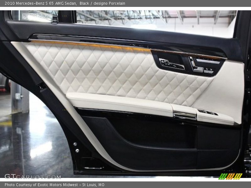 Door Panel of 2010 S 65 AMG Sedan