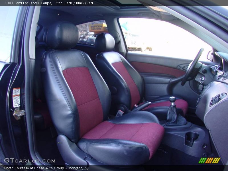 Pitch Black / Black/Red 2003 Ford Focus SVT Coupe