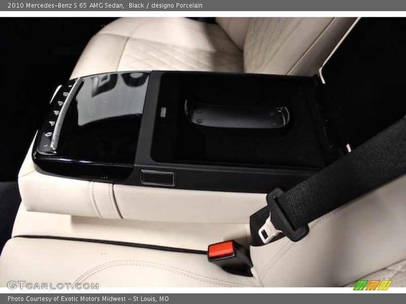 Controls of 2010 S 65 AMG Sedan