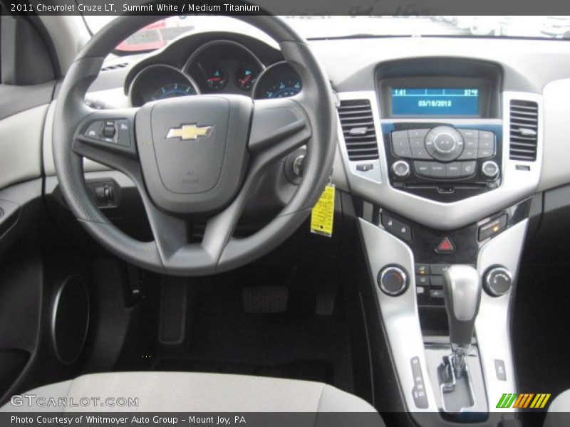 Summit White / Medium Titanium 2011 Chevrolet Cruze LT