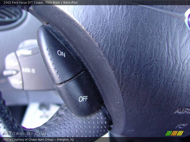 Pitch Black / Black/Red 2003 Ford Focus SVT Coupe