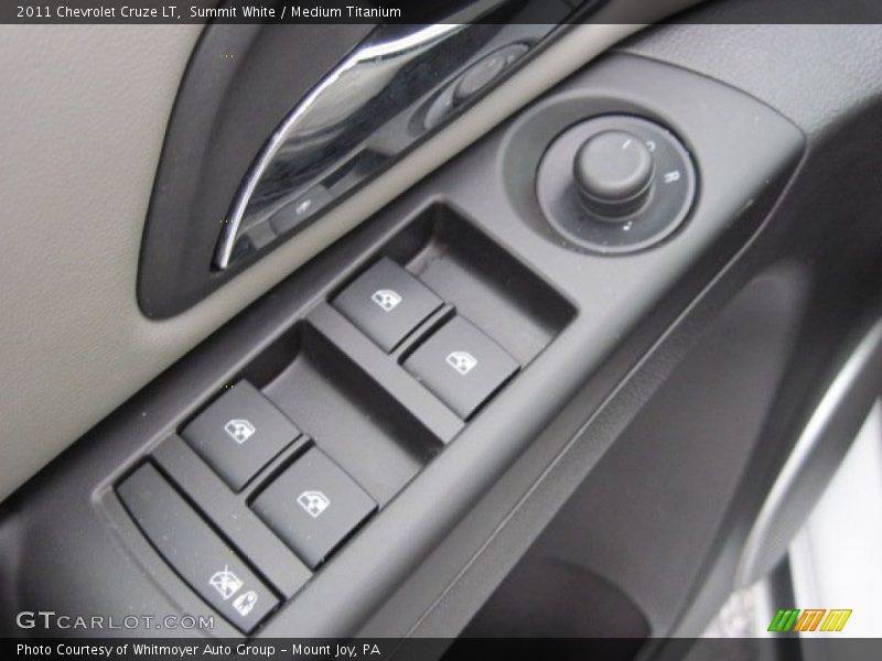 Summit White / Medium Titanium 2011 Chevrolet Cruze LT