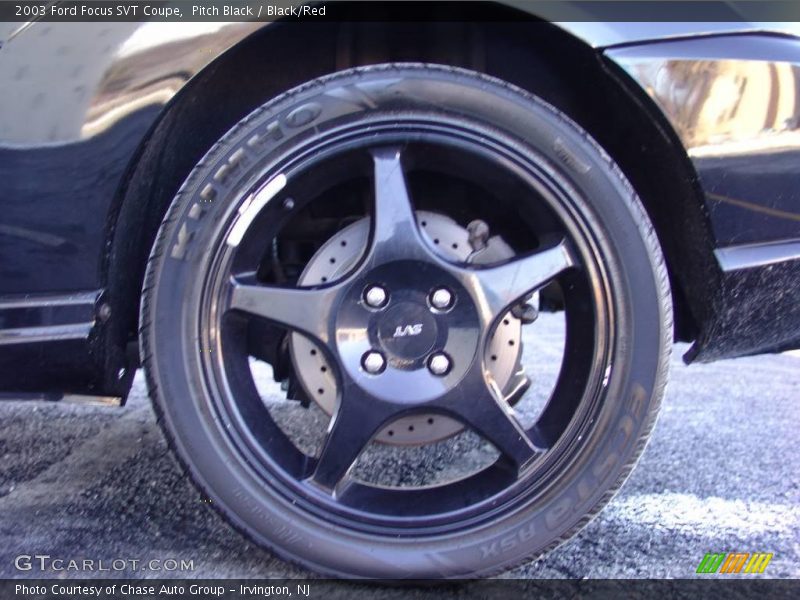 Pitch Black / Black/Red 2003 Ford Focus SVT Coupe