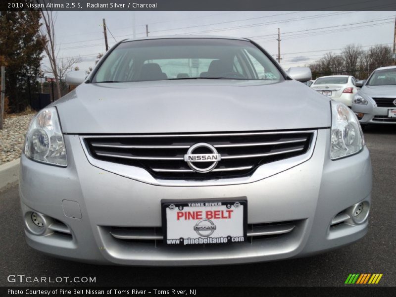 Radiant Silver / Charcoal 2010 Nissan Altima 2.5 S