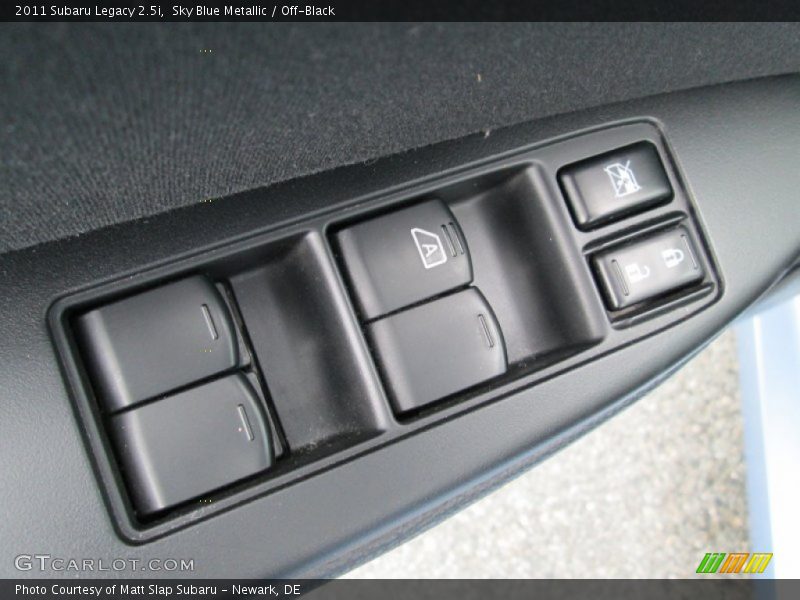 Sky Blue Metallic / Off-Black 2011 Subaru Legacy 2.5i