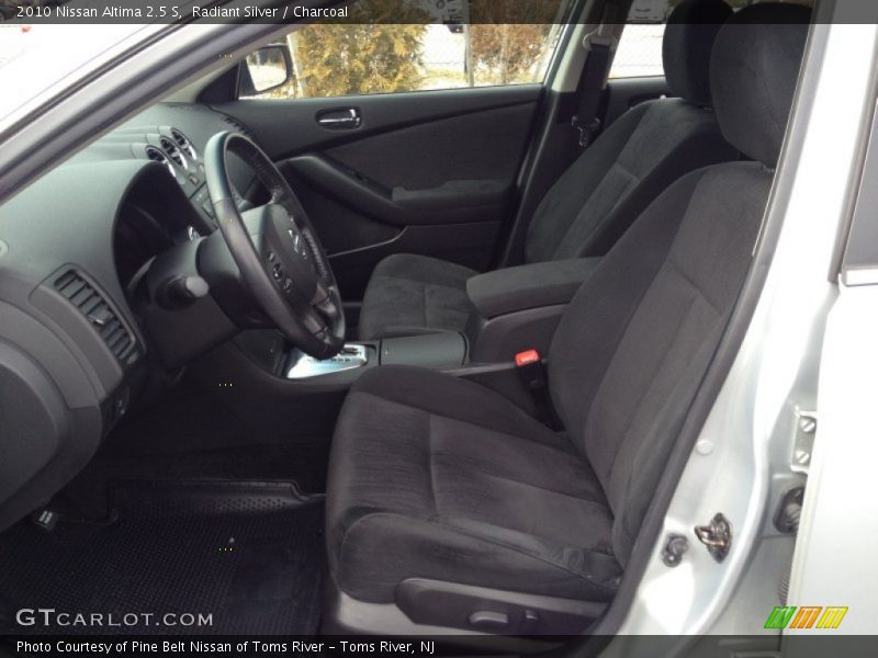 Radiant Silver / Charcoal 2010 Nissan Altima 2.5 S