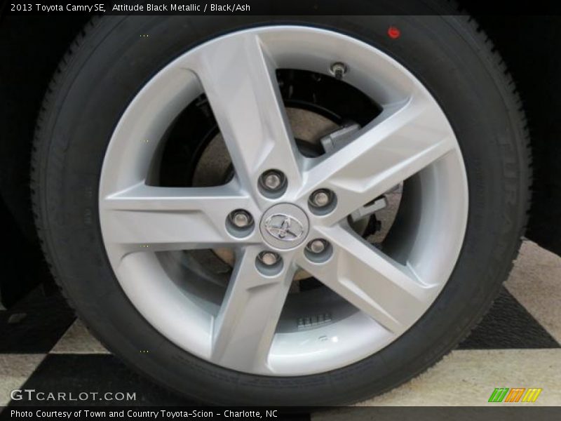 Attitude Black Metallic / Black/Ash 2013 Toyota Camry SE