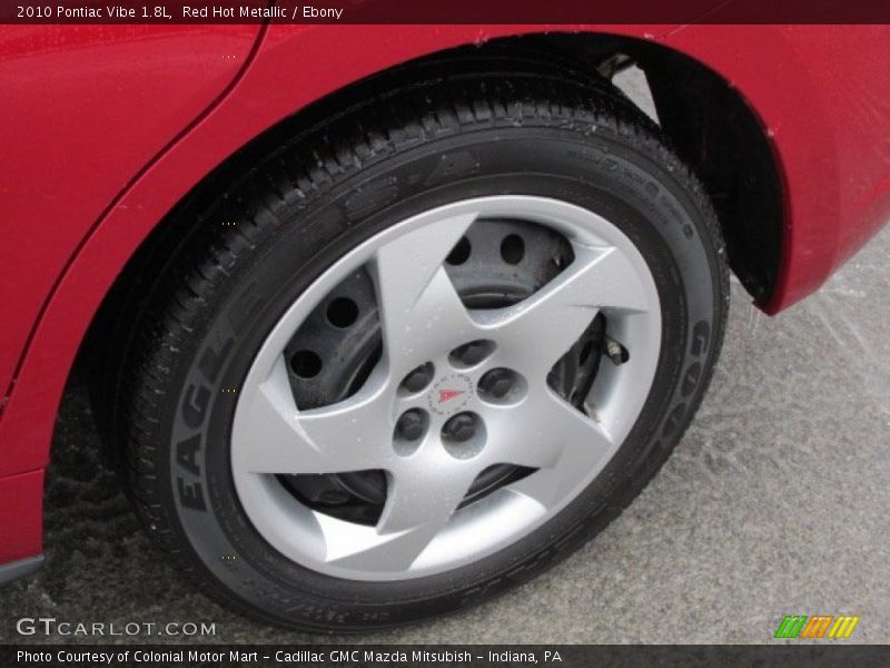 Red Hot Metallic / Ebony 2010 Pontiac Vibe 1.8L
