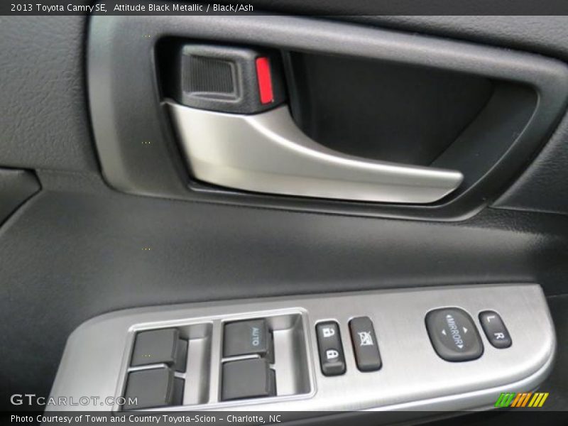 Attitude Black Metallic / Black/Ash 2013 Toyota Camry SE